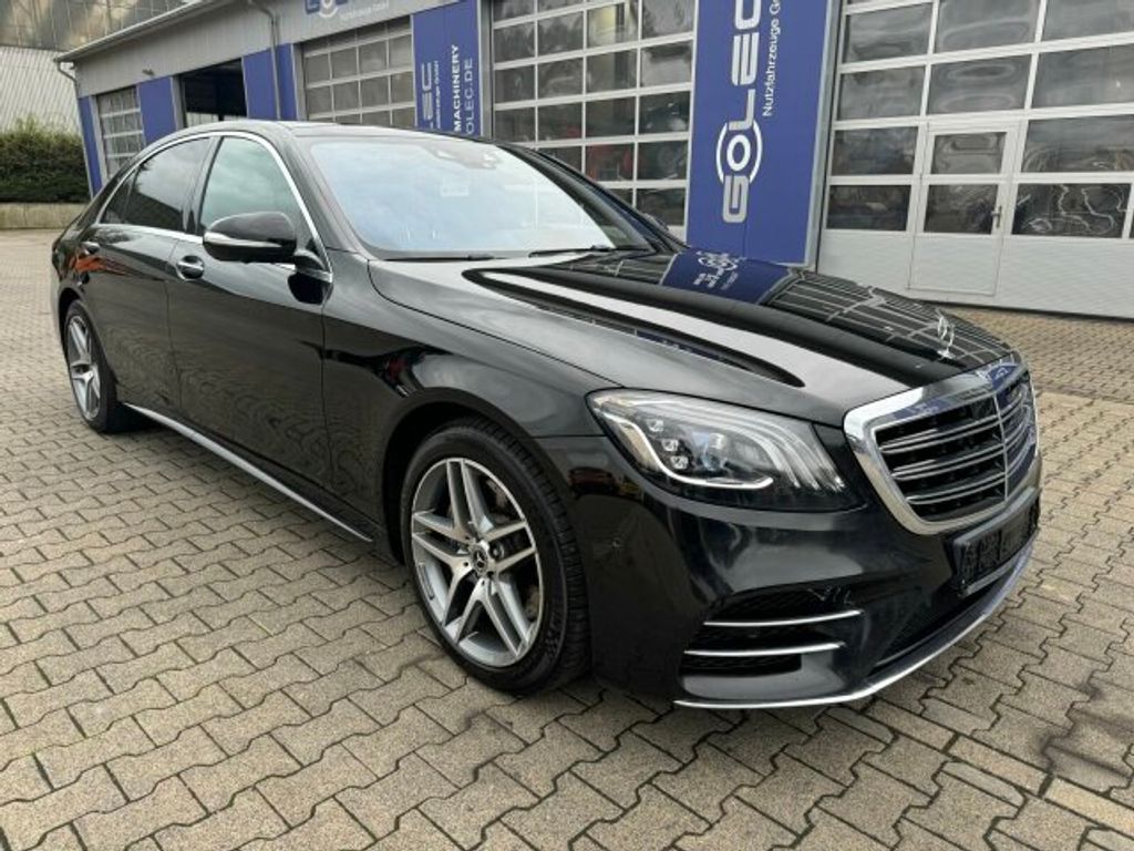 Mercedes-Benz  (1)