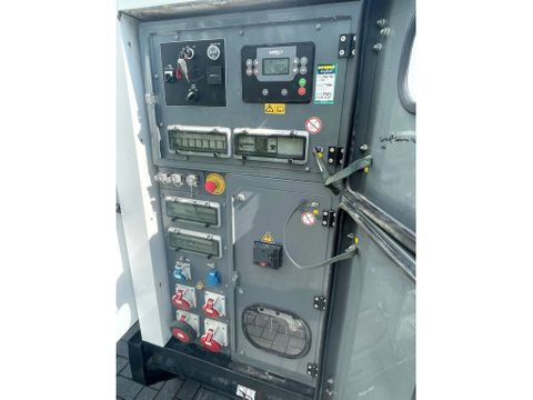 SDMO
R110C3 | 110 KVA | 400/230V | Hulleman Trucks [13]