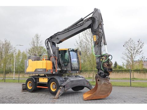 Volvo
EW 220 E | TILTROTATOR | BUCKET | 2-PIECE | BSS | Hulleman Trucks [5]