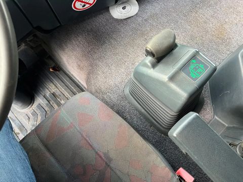 Mercedes-Benz LS 4x2 with Tipping hydraulics 3 Pedals SOLD - VENDU | CAB Trucks [21]