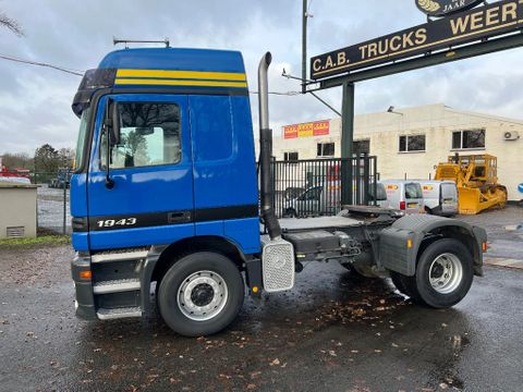 Mercedes-Benz LS 4x2 with Tipping hydraulics 3 Pedals SOLD - VENDU | CAB Trucks [3]