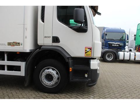 Volvo * EURO5 * CARRIER SUPRA 950MT * SILENT * MANUAL * | Prince Trucks [8]