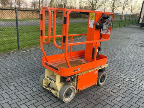 JLG
1230 ES | 5.6 METER | 230 KG | Hulleman Trucks [2]