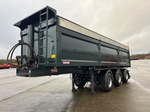 Bulthuis TATA 23 - voorzien van hydraulische milieukappen - 2 stuurassen, 1 liftas | CAB Trucks [1]