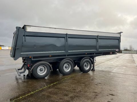 Bulthuis TATA 23 - voorzien van hydraulische milieukappen - 2 stuurassen, 1 liftas - SOLD - VENDU | CAB Trucks [18]