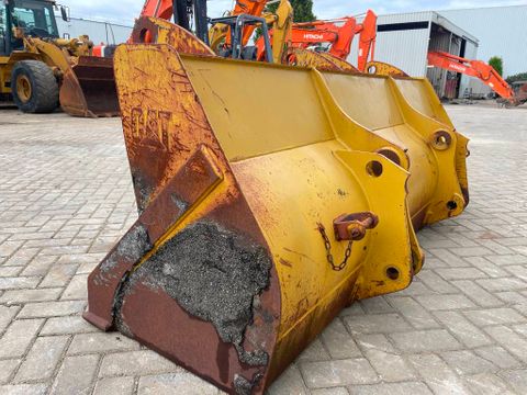 Cat Backhoe bucket | NedTrax Sales & Rental [4]