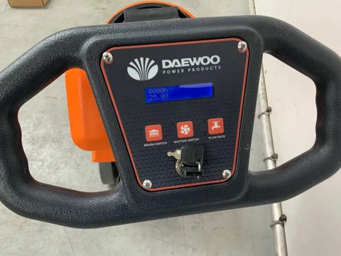 Daewoo DAXM30 | Used Machinery Trading B.V. [9]