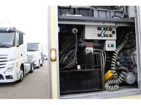 TEC * S/40304 * MOBILE KEUKEN * COMPLEET MET GENERATOR * | Prince Trucks [18]