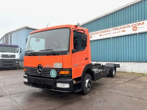 Mercedes-Benz 823L DAY CAB (6-CILINDER) 4x2 CHASSIS (MANUAL GEARBOX / SPER DIFFERENTIAL / 6-CILINDER ENGINE) | Engel Trucks B.V. [1]