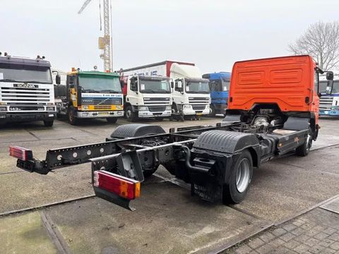 Mercedes-Benz 823L DAY CAB (6-CILINDER) 4x2 CHASSIS (MANUAL GEARBOX / SPER DIFFERENTIAL / 6-CILINDER ENGINE) | Engel Trucks B.V. [3]