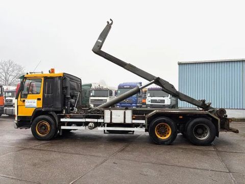 Volvo 6x2 A-RIDE (ORIGINAL DUTCH) HOOK-ARM CONTAINER SYSTEM (FULL STEEL SUSPENSION / REDUCTION AXLE / 10 TIRES / 8.000 KG. FRONT AXLE / AIRCONDITIONING) | Engel Trucks B.V. [6]