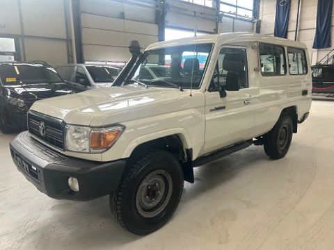 Toyota Toyota Landcruiser LX Lang VAN/Pers Dubbele Brandstoftank  4X4 Type 70 Airco 6 Cilinder Diesel | Van Nierop BV [2]