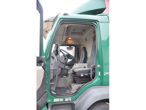 Volvo 250 4x2 2016. 375.413KM.LAADKLEP.NL-TRUCK | Truckcentrum Meerkerk [13]