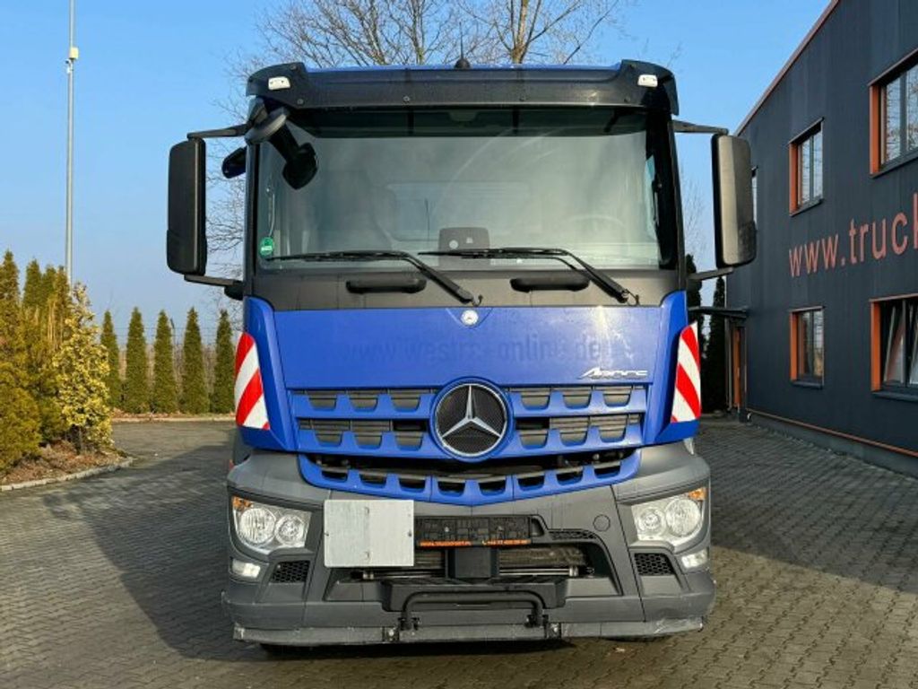 Mercedes-Benz  (4)