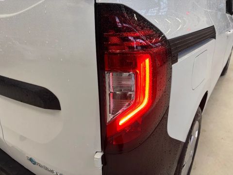 Nissan N-Connecta L1H1 45kWH Automaat Airco 5X Op Voorraad | Van Nierop BV [6]