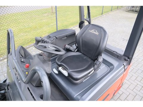 Linde
E25 R-01 ROADSTER | DEMO | SIDESHIFT | FORK SPREADERS | Hulleman Trucks [17]