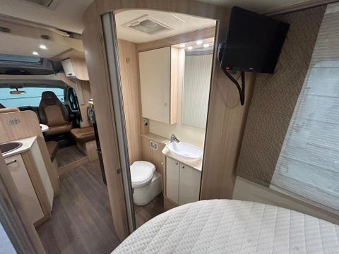 Bürstner Half integraal 4 Persoons Airco Navi Cruisecontrol EURO 6 56900KM MARGE | Van Nierop BV [11]