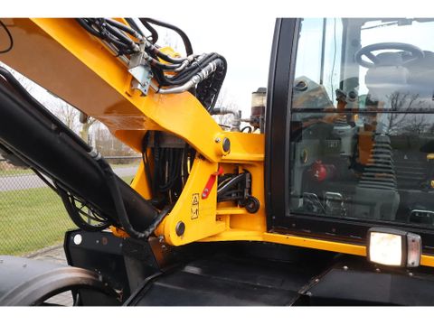 JCB
HD 110 WT T4 | HYDRADIG | ENGCON TILTROTATOR | 40 KM/H | EPA | Hulleman Trucks [11]