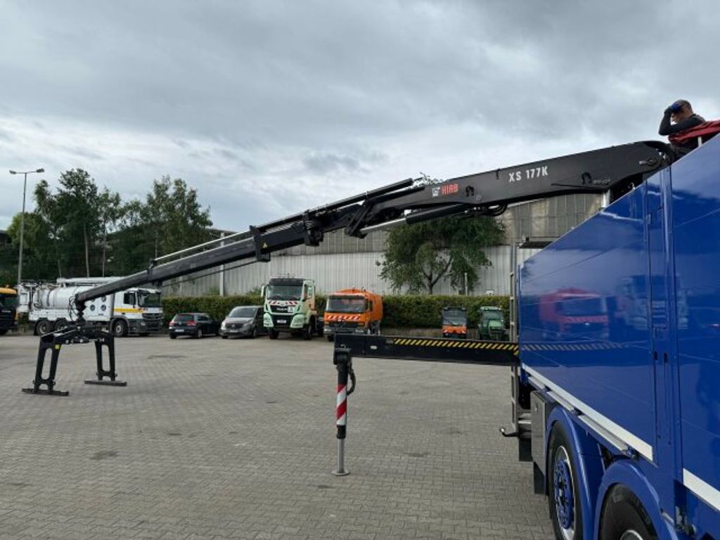 Scania  (10)