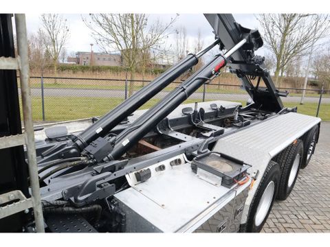 Volvo
8X4 | HOOKLIFT | HMF 2620 PLATFORM | TRAILER | Hulleman Trucks [13]