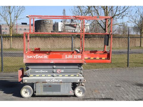 Skyjack
SJ III 3219 | 7.62 METER | 249 KG | Hulleman Trucks [5]