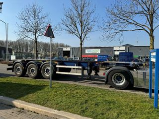 burg-bp0-12-27-adr-3-saf-axle-lifting-axle