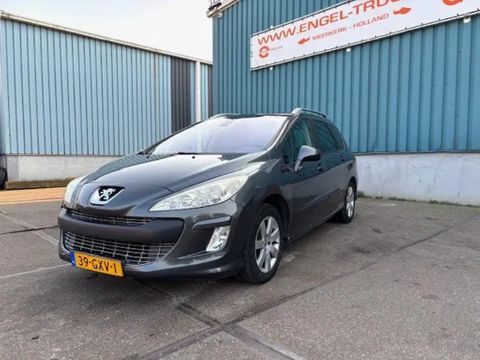 Peugeot SW 5-DOORS HATCHBACK / MPV (APK/TUV 01-2026 / 6 GEARS MANUAL GEARBOX / AIRCONDITIONING / PANORAMA / ELECTRIACAL PACKAGE / ETC.) | Engel Trucks B.V. [1]