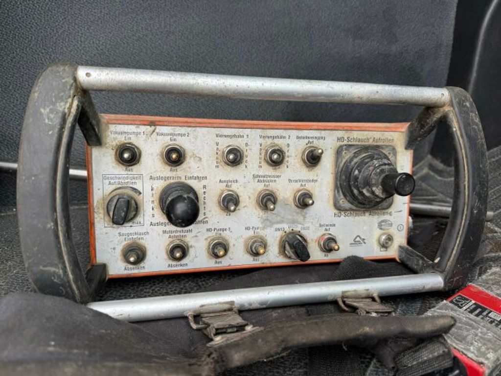 Mercedes-Benz  (9)