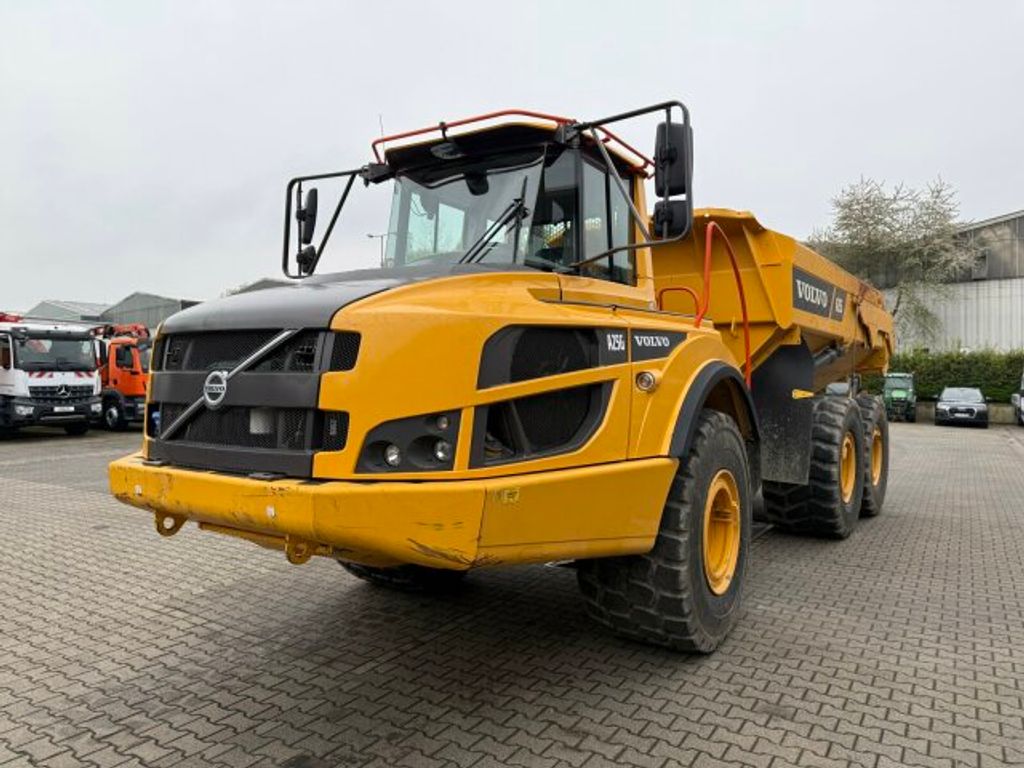 Volvo  (11)