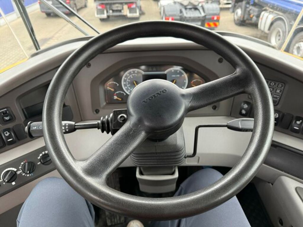 Volvo  (14)