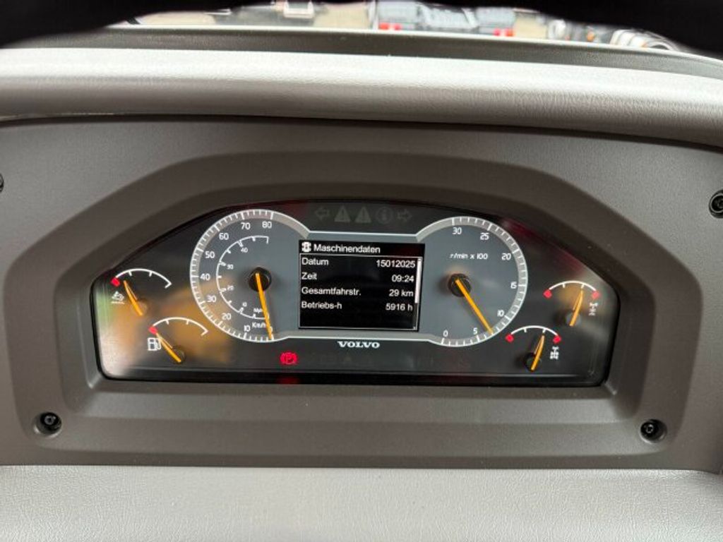 Volvo  (15)