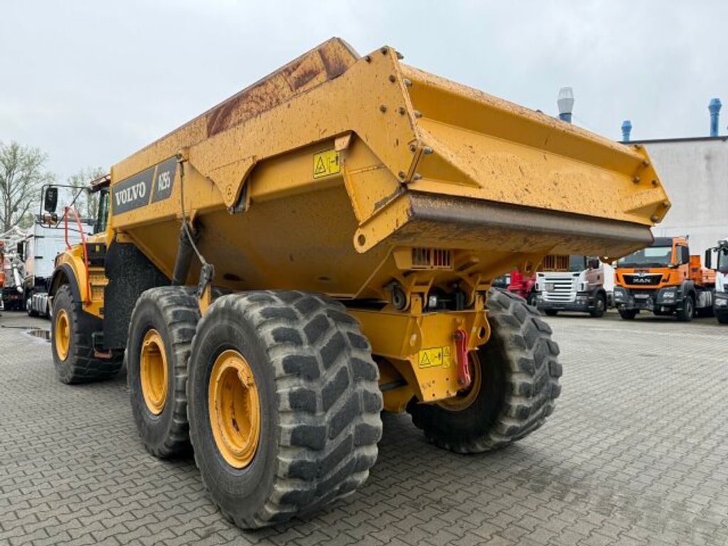 Volvo  (9)