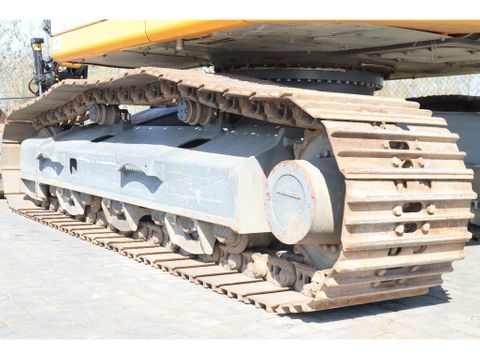 Liebherr
R920 COMPACT LC | ENGCON | 3X BUCKET | DOZER BLADE | Hulleman Trucks [12]