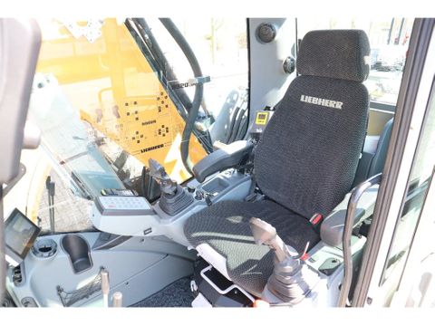 Liebherr
R920 COMPACT LC | ENGCON | 3X BUCKET | DOZER BLADE | Hulleman Trucks [16]