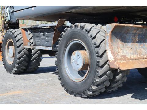 Atlas
160W | ENGCON | BUCKET | DOZERBLADE | 2-PIECE BOOM | Hulleman Trucks [13]