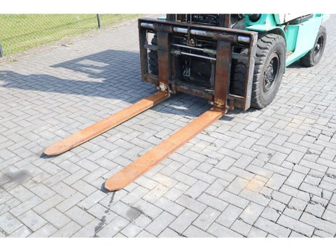 Mitsubishi
FD45K | FORK SPREADERS | SIDESHIFT | DUPLO | Hulleman Trucks [10]