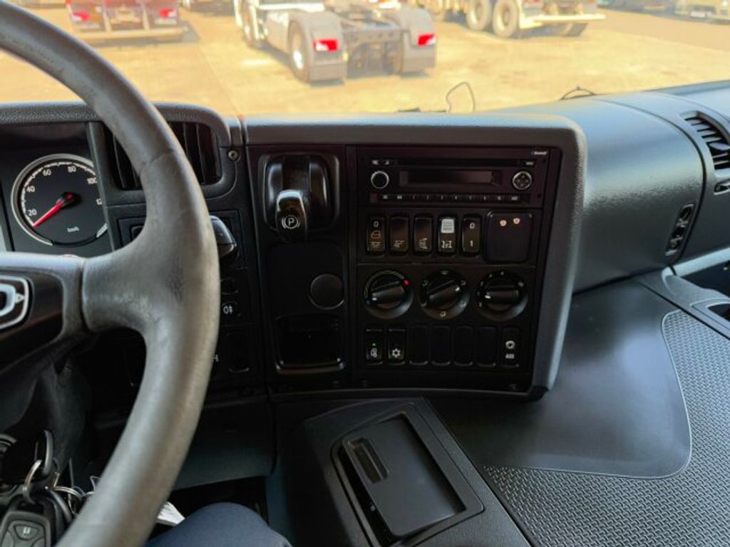 Scania  (15)
