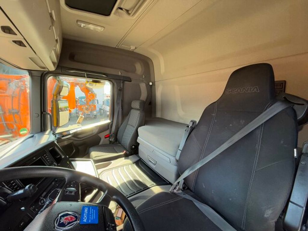 Scania  (8)