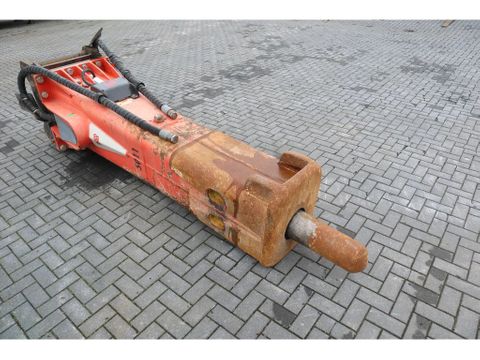 Rammer
5011 | HAMMER | S90 | 45 - 60 TON | Hulleman Trucks [6]