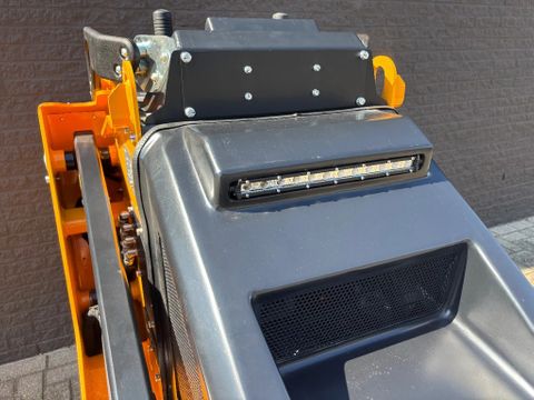 Eurotrac SK10 Mini Skidsteerloader Nieuw KUBOTA STAGE V | Van Nierop BV [14]