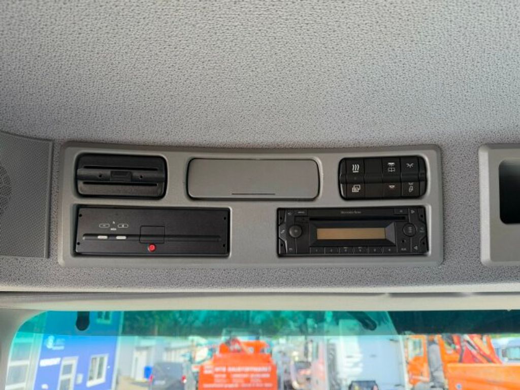 Mercedes-Benz  (11)