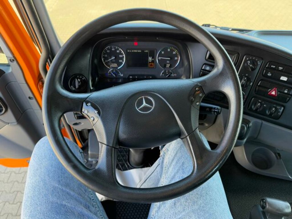 Mercedes-Benz  (15)