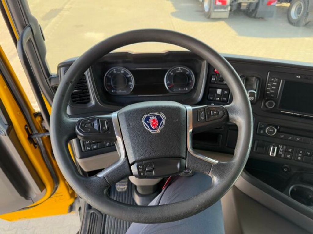 Scania  (9)