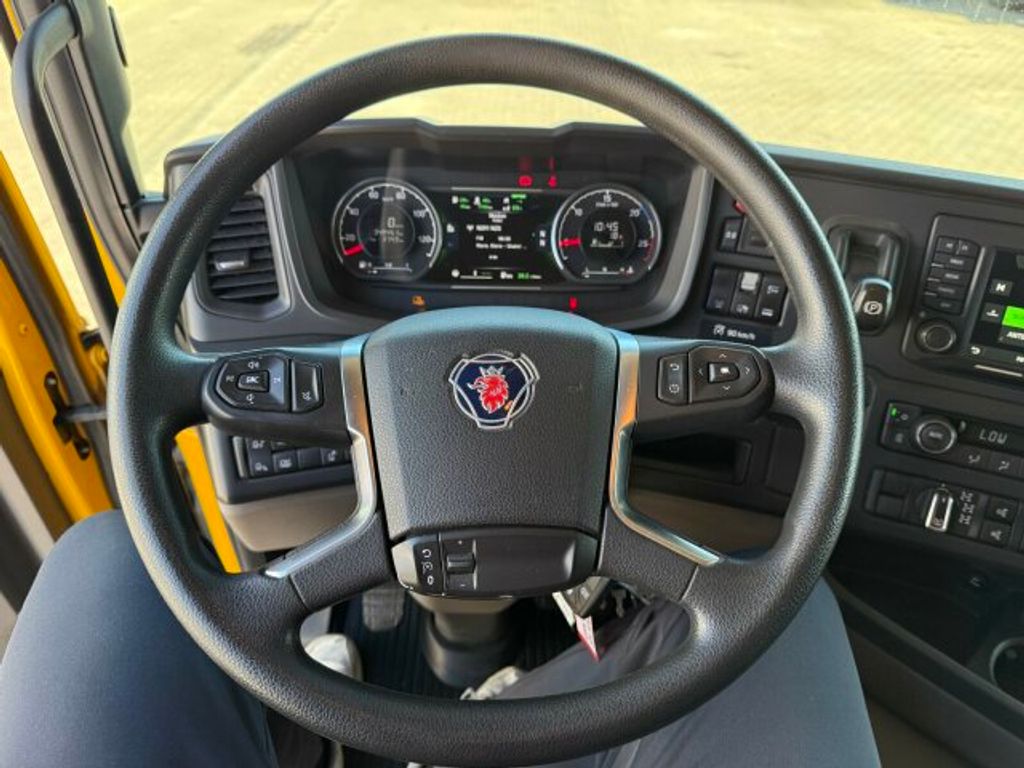 Scania  (9)
