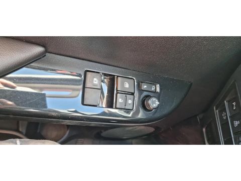 Toyota Hilux 2.4 D-4D 4x4 Automaat | Companjen Bedrijfswagens BV [51]