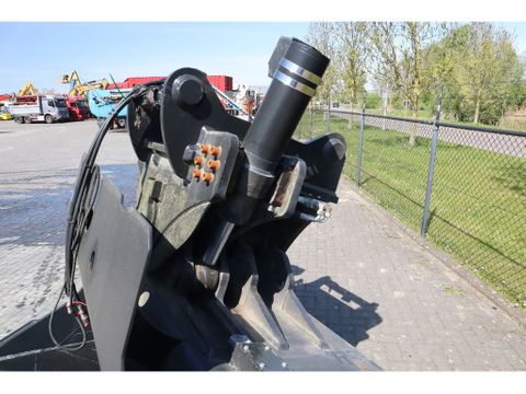 Agder
TILT BUCKET | GRADING BUCKET | S90 - G90 | 3000 L | Hulleman Trucks [13]