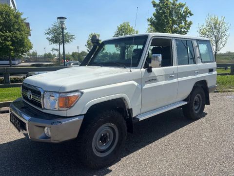 Toyota LX LANG 5 PERSOONS 4x4 Airco 6 Cilinder Diesel | Van Nierop BV [1]