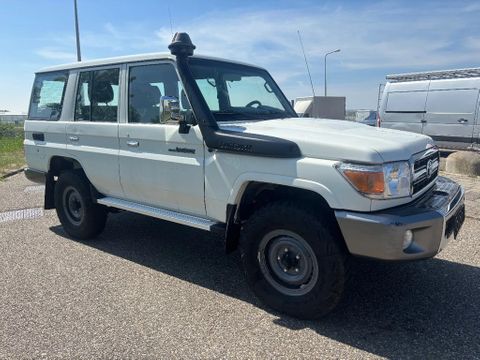 Toyota LX LANG 5 PERSOONS 4x4 Airco 6 Cilinder Diesel | Van Nierop BV [2]