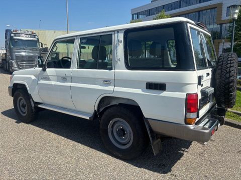 Toyota LX LANG 5 PERSOONS 4x4 Airco 6 Cilinder Diesel | Van Nierop BV [4]