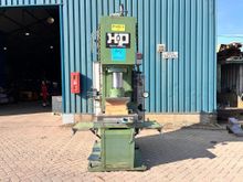 Hydro- Presses PH800   Press machines with capacity from 60 tons to 80 tons | Brabant AG Industrie [3]